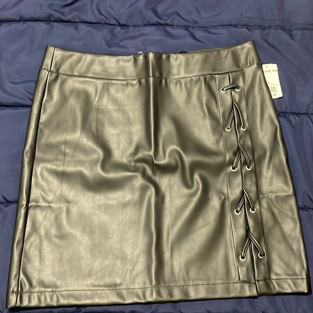 Black skirt